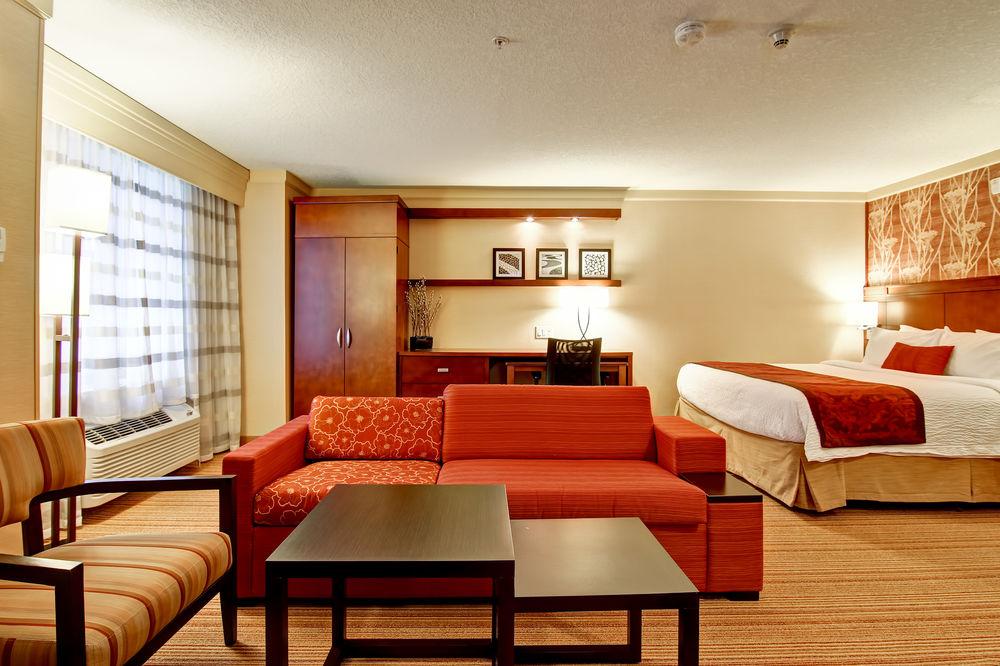 Courtyard By Marriott Waterloo St. Jacobs Hotel Exterior photo