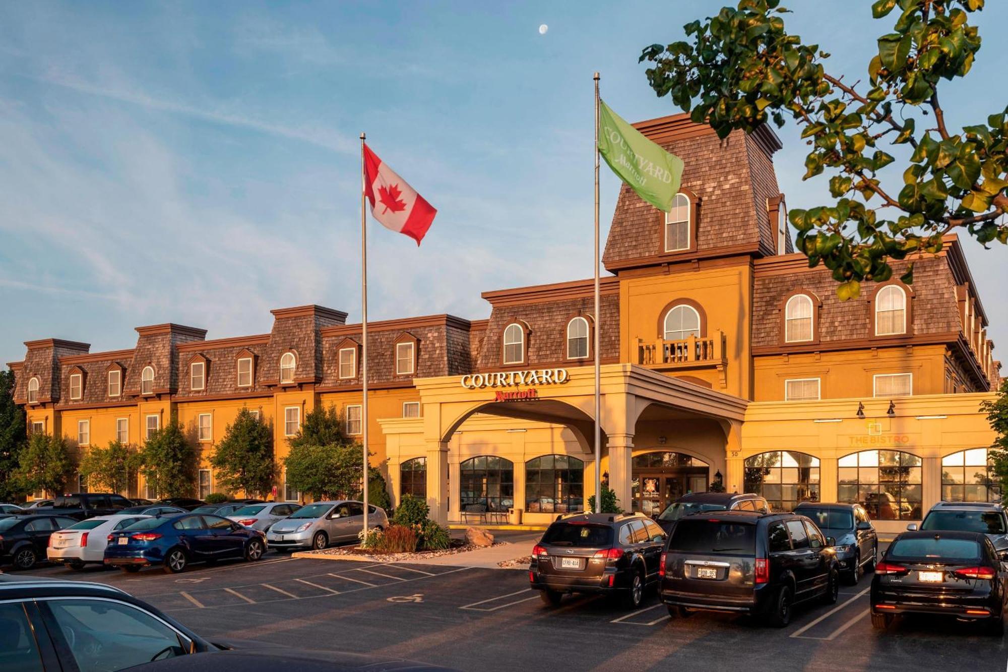 Courtyard By Marriott Waterloo St. Jacobs Hotel Exterior photo